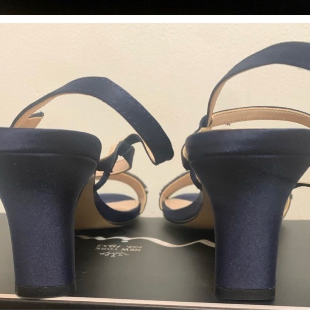 Worn ONCE for wedding SPARKLY 8.5 Nina NOGA dressy NAVY sandals  WHY BUY NEW?